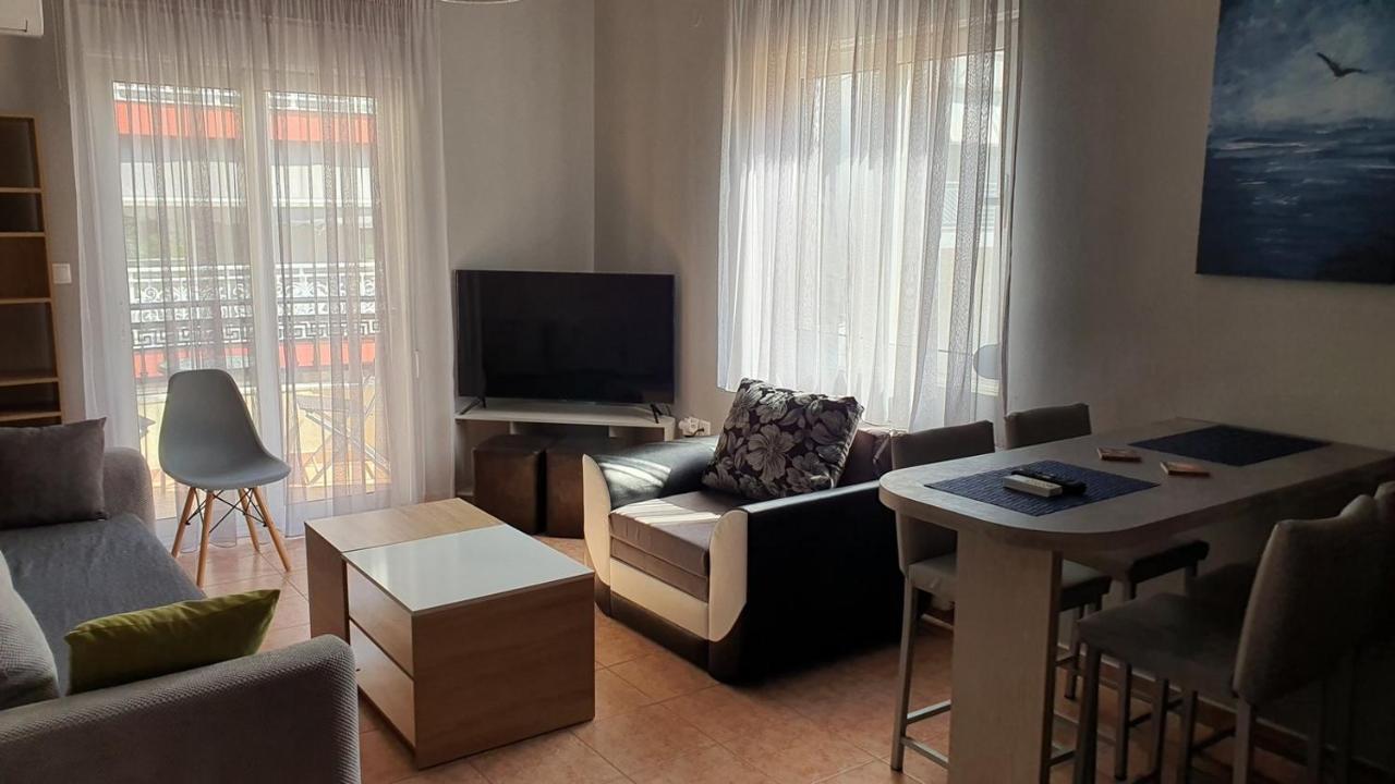 Theos Apartment Alexandroúpoli Extérieur photo